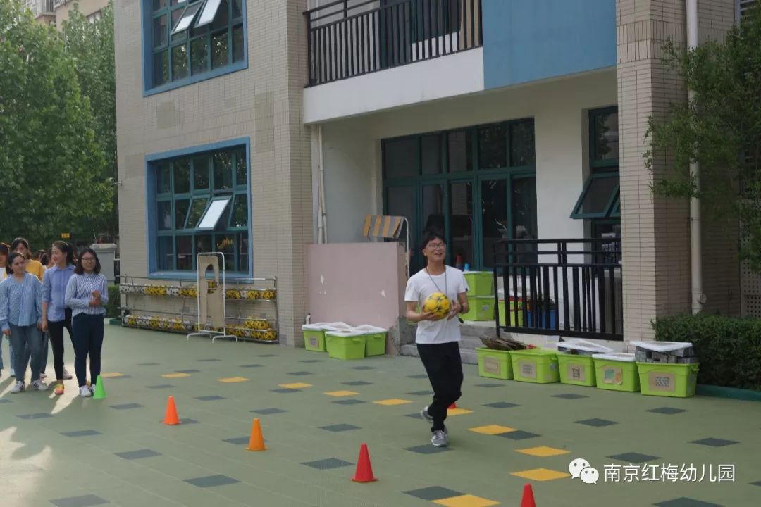 https://mmbiz.qpic.cn/mmbiz_jpg/69AEfwPWyBjcbKHLWjNOfMwoapAicZAPBQfgRj2dFHbcgz6p3UUwaF0AfaRb3CqviajghrhicuX1ZPHE0uC30QSgA/640?wx_fmt=jpeg