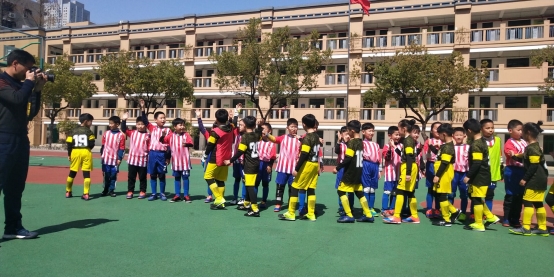 E:\20181219足球\2018-2019学年长小足球节\二年级\新星VS天鹰\3.12二班四班对抗赛\(O_JH[H~VYD]H~N[1)`%Q3I.jpg