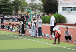 C:\Users\Administrator\Desktop\2024年足球\2024足球校长杯(4月26)\2024班级联赛照片\IMG_3281.JPG