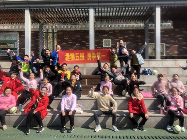 2019南农实小“悦心杯”校园足球联赛开幕.jpg 2019南农实小“悦心杯”校园足球联赛开幕.jpg