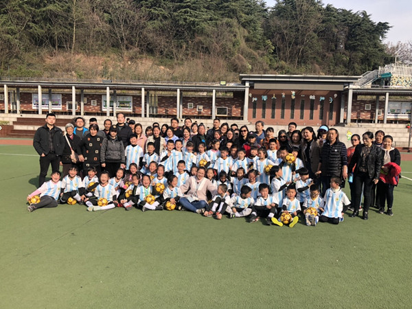 2019.3.15南京农业大学实验小学举行家长开放日足球校本课程观摩活动.jpg